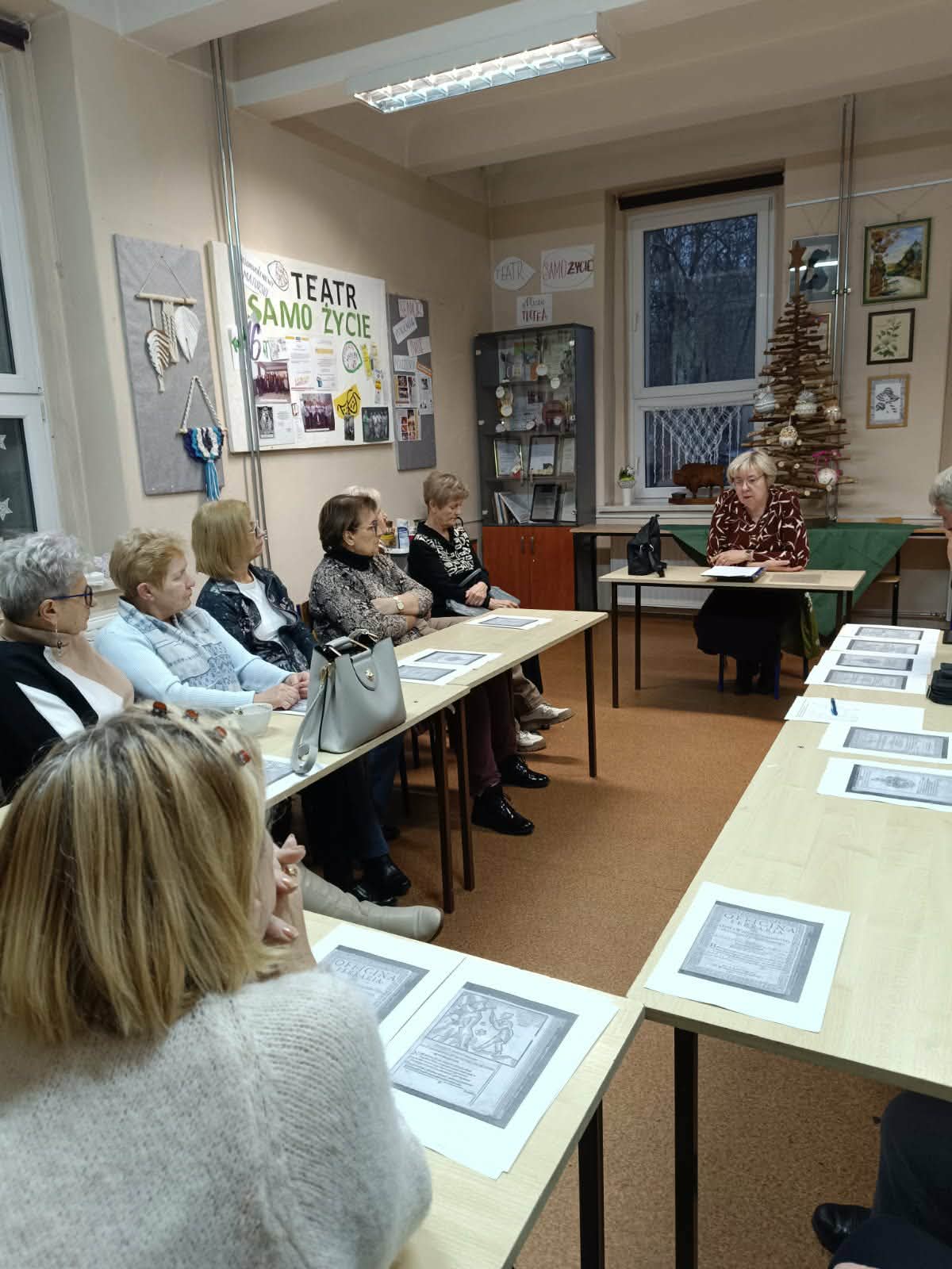 wykład Jarczyl_171225185135000.jpg